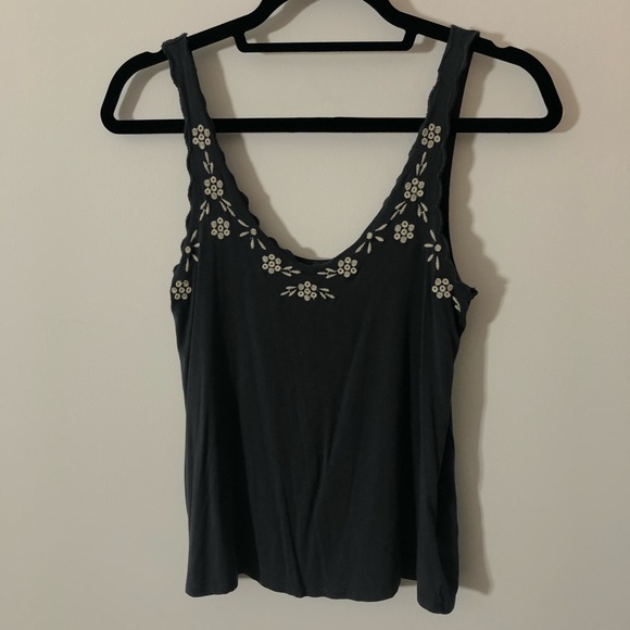 American Eagle Outfitters Tops - american eagle black tank w/floral detail